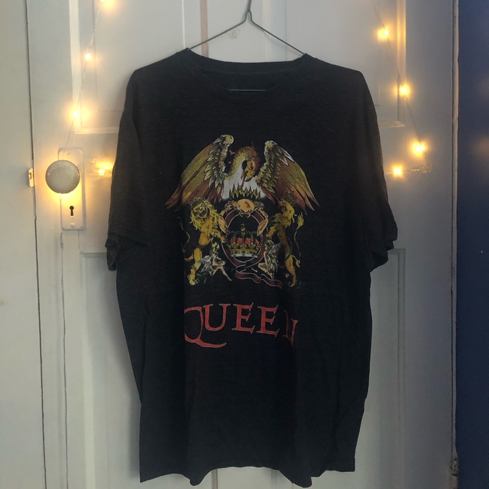 Comfy Queen T Shirt